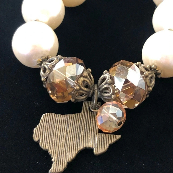 Large Faux Pearl Iridescent Beaded Bracelet state of Texas Charm Bauble Fashion - Picture 3 of 5